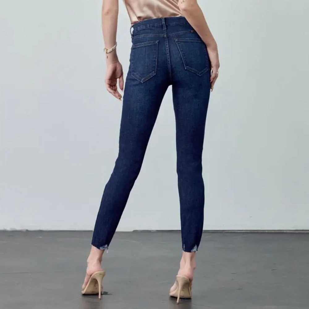 Kan Can Mid Rise Exposed Button Ankle Skinny Jeans